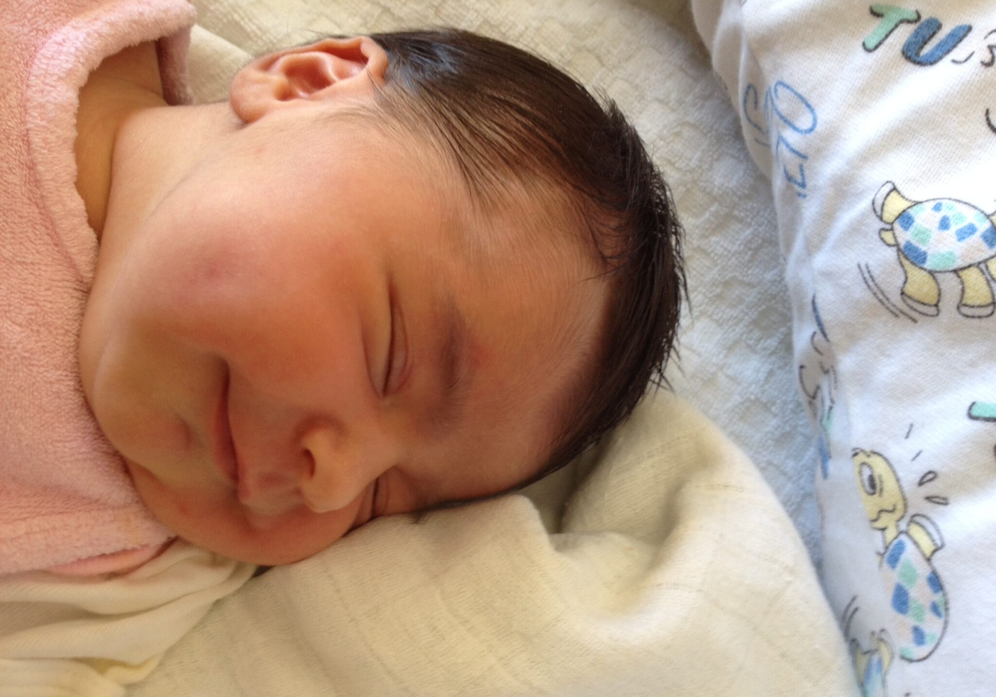 zufriedenes Baby gestillte Babys sind zufrieden Babys